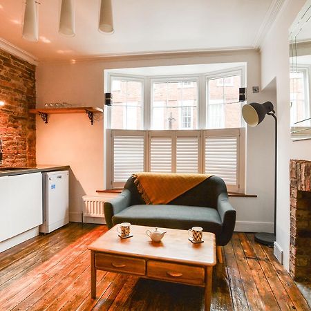 The Location- 1 Free Private Parking Space - 60 Second Walk 2 Minster! Appartement York Buitenkant foto